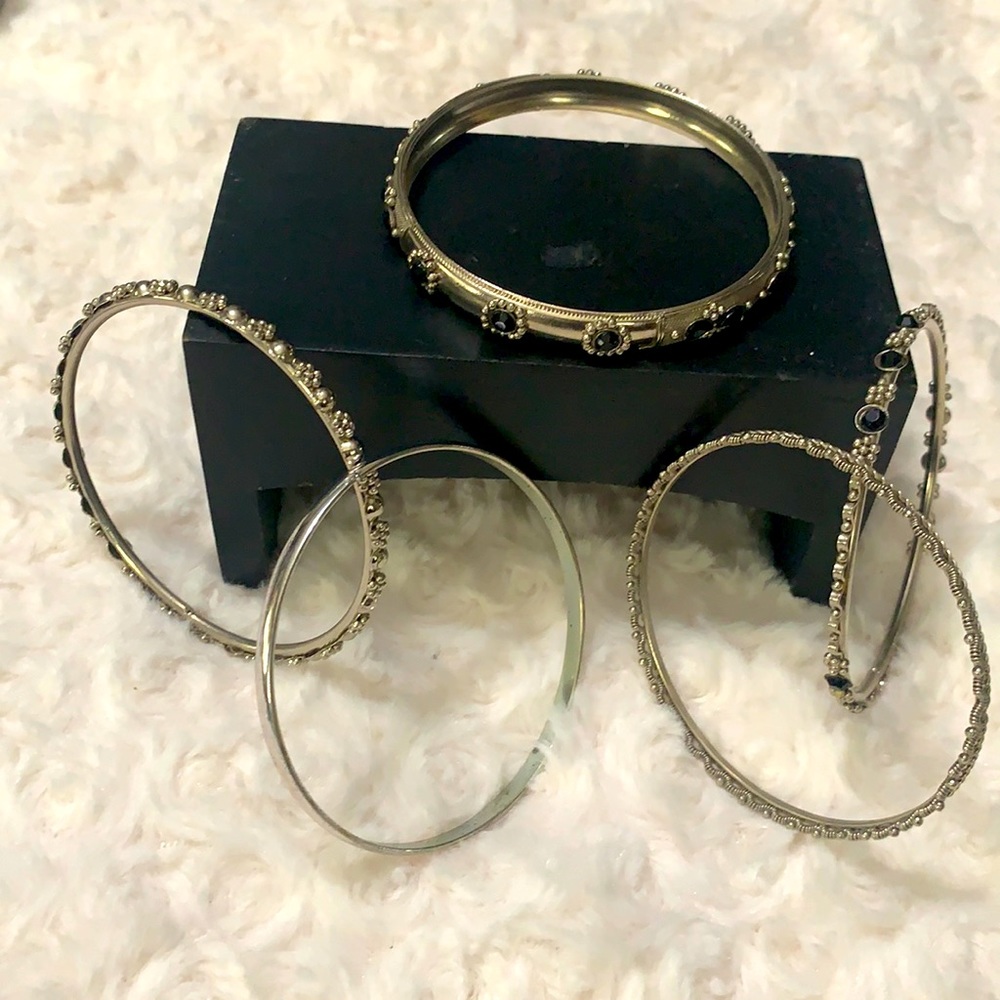 Lot of 5 Costume Jewelry Braclets